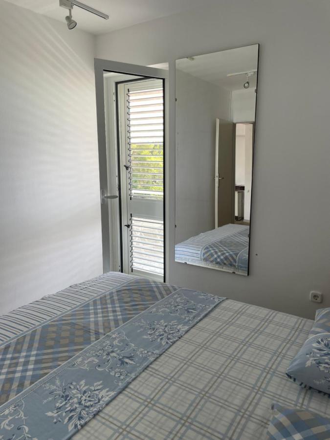 Sea View Apartment Sveti Stefan Exteriör bild